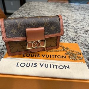 Louis Vuitton Dauphine Chain Wallet